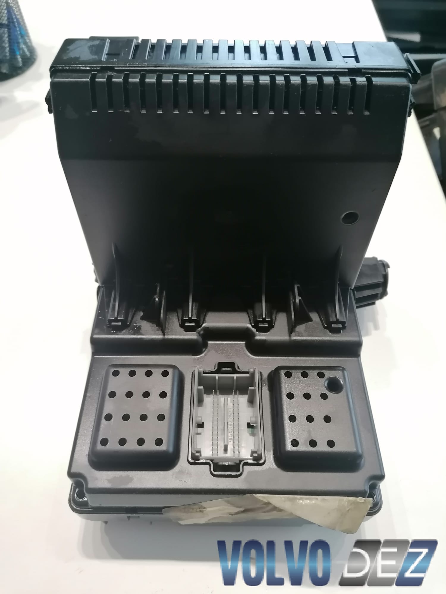 Fuse box module L VOLVO S60 V70 XC70 XC90 30786889